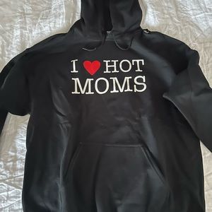 I Love Hot Moms hoodie.  Black, 2xl